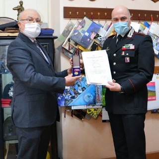 Il Luogotenente dei Carabinieri Piercarlo Baldizzone insignito della Medaglia di Bronzo dell’Arma dei Carabinieri