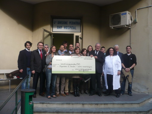 Pieve di Teco: l'associazione Nicola Ferrari consegna 25mila euro al Gaslini
