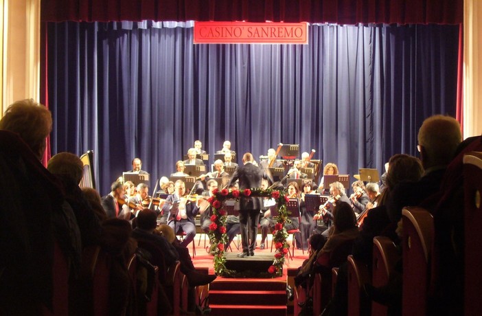 Sanremo: il ricavato del 4° Concerto di Natale della Sinfonica a Fondazione FHM Italia Onlus Children e Women Healt Sanremo: il ricavato del 4° Concerto di Natale della Sinfonica a Fondazione FHM Italia Onlus Children e Women Healt