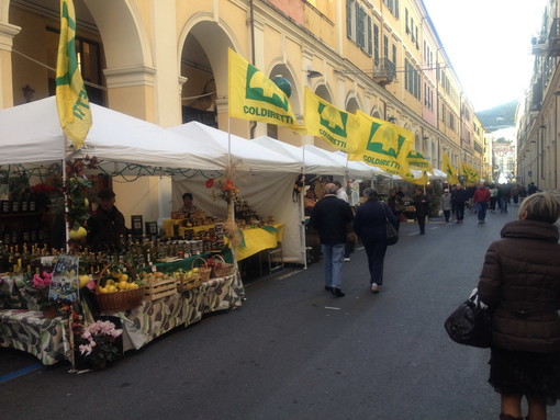 'Aperti per l’Occasione': shopping non stop nei negozi del centro di Imperia Oneglia