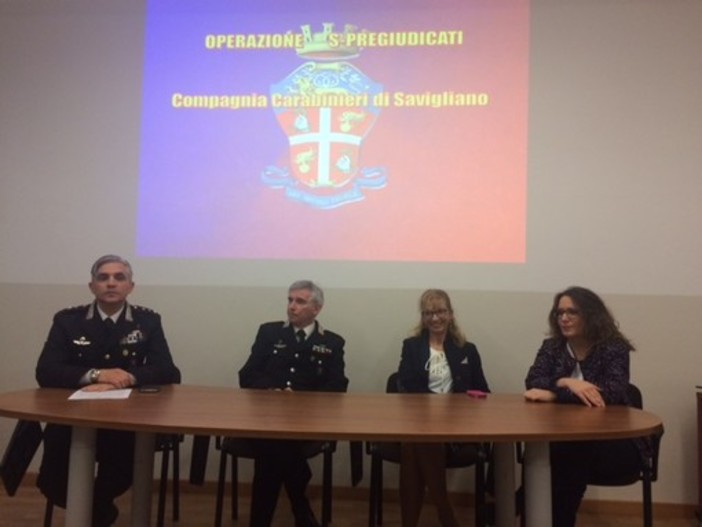 Furto di preziosi per centinaia di migliaia di euro a Savigliano e Sanremo: smantellata la banda di S-Pregiudicati Furto di preziosi per centinaia di migliaia di euro a Savigliano e Sanremo: smantellata la banda di S-Pregiudicati