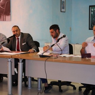 Vallecrosia: crollo del ponte a Genova, l'opposizione "I nostri pensieri alle vittime di questa terribile tragedia" Vallecrosia: crollo del ponte a Genova, l'opposizione "I nostri pensieri alle vittime di questa terribile tragedia"