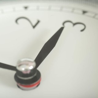 Domenica prissima scatta l'ora estiva, lancette avanti di un'ora, ma dal 2021 potrebbe sparire