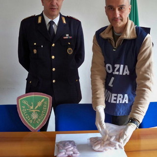 Ventimiglia: fermati due corrieri, avevano ingerito 1,5 kg di cocaina destinata alle discoteche