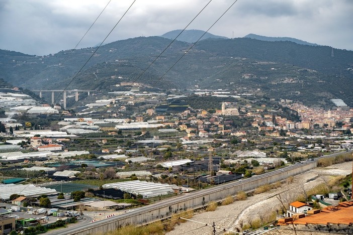 Nuovo Ospedale: Ioculano "Dopo più di 10 anni dobbiamo attenderne altri 9 e recuperare 15 milioni sottratti, Ponente come salvadanaio per Genova" Nuovo Ospedale: Ioculano "Dopo più di 10 anni dobbiamo attenderne altri 9 e recuperare 15 milioni sottratti, Ponente come salvadanaio per Genova"