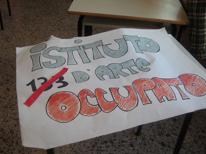 Imperia: occupazione scolastica, per solidarietà stasera il Cineforum de 'La Talpa' si tiene all'Artistico Imperia: occupazione scolastica, per solidarietà stasera il Cineforum de 'La Talpa' si tiene all'Artistico