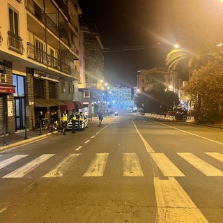 Sanremo, prime serate all’aperto e polemiche: musica alta tra piazza Eroi e via Martiri, scattano controlli