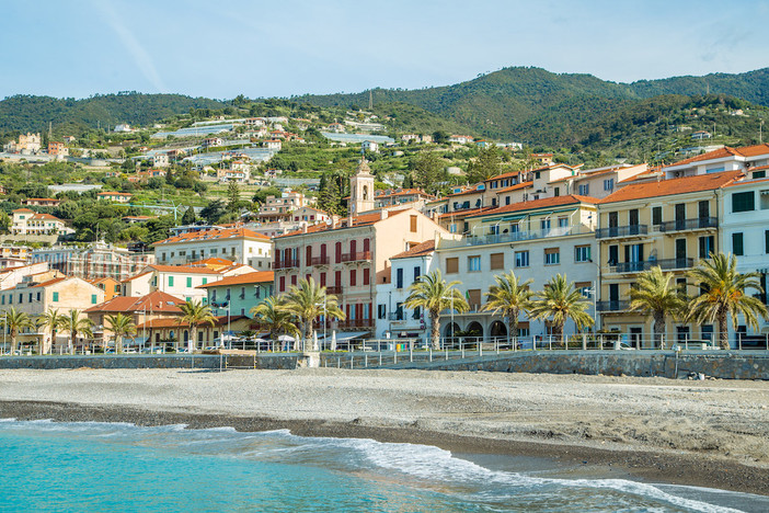 Ospedaletti: città piena di turisti ma mancano 'cronicamente' i parcheggi, Cimiotti "Problematica affrontata"