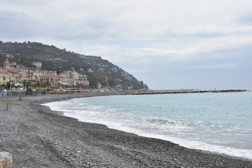 Ospedaletti: spiagge libere ancora senza servizi essenziali, le considerazioni di un lettore Ospedaletti: spiagge libere ancora senza servizi essenziali, le considerazioni di un lettore