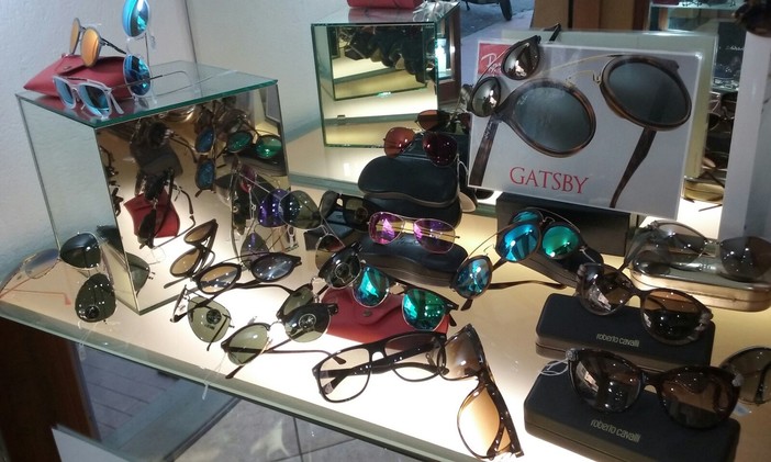 Con l'inizio della scuola, l'uso eccessivo di smartphone, pc e tablet rappresenta una minaccia per la vista dei vostri bambini. Presso l'Ottica Punti di Vista a Ventimiglia si effettuano visite computerizzate gratuite
