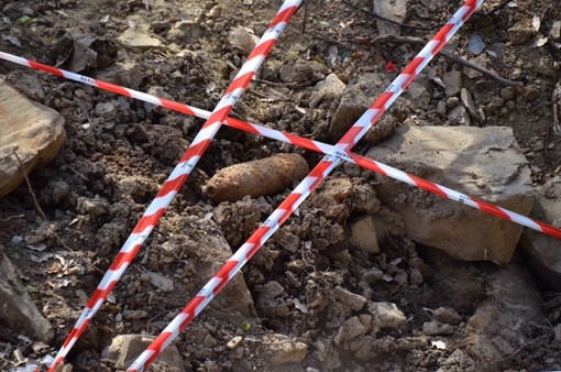 Mendatica: ordigno bellico in località Poliarocca, il 30 marzo la bonifica con il Genio Guastatori Mendatica: ordigno bellico in località Poliarocca, il 30 marzo la bonifica con il Genio Guastatori