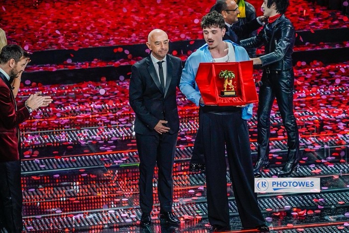 Festival di Sanremo: entro lunedì prossimo la presentazione delle proposte in Comune, alle 12 sapremo se sarà solo Rai