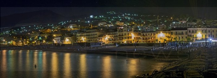 Ospedaletti: torneo di Beach Volley, rassegna 'Teatro sotto le stelle', mostra di Marco Gilioli per il weekend di Ferragosto