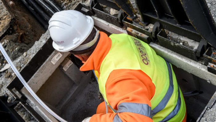 Imperia, da via Saffi a piazza Miradore interventi di manutenzione della fibra ottica Imperia, da via Saffi a piazza Miradore interventi di manutenzione della fibra ottica