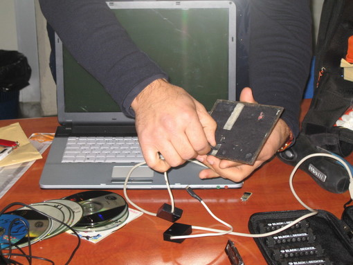 Nuovo colpo della Polizia Postale di Imperia: arrestati con i CC altri due 'clonatori' di Bancomat