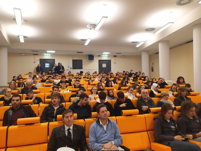 Salpa da Imperia il progetto 'Mediterranea', oggi la presentazione davanti agli studenti delle scuole (foto e video)