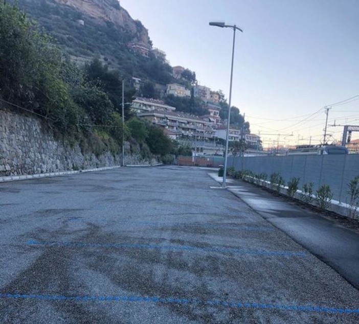 Ventimiglia, lavori alla stazione ferroviaria: chiude il parcheggio in via San Secondo Ventimiglia, lavori alla stazione ferroviaria: chiude il parcheggio in via San Secondo