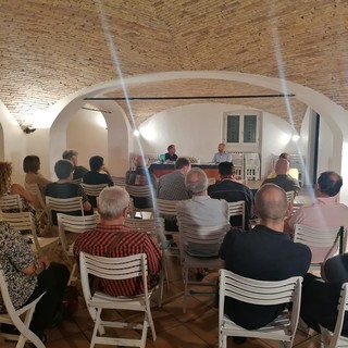 San Lorenzo al Mare: domenica la presentazione del libro "Volevo fare l'arbitro"