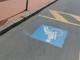 Imperia: blitz della Giraffa a Rotelle in Comune per le barriere architettoniche all'Inps (Video)