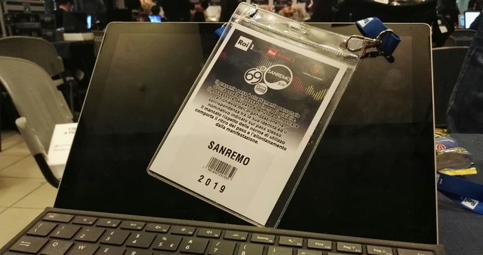 #Sanremo2019: pass falso per vivere da vicino il Festival: fermata dal servizio di vigilanza