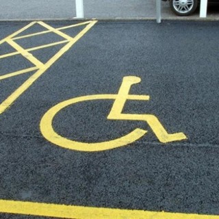 Festival, a Sanremo auto parcheggiata sullo stallo dei disabili senza tesserino