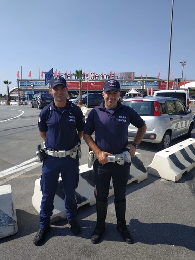Una pattuglia della Polizia Locale di Ventimiglia a Genova in occasione del Salone Nautico