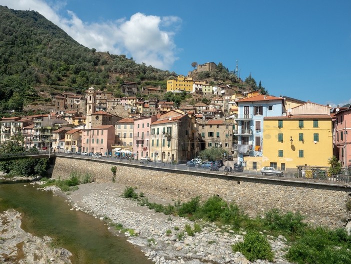 Badalucco approva la rigenerazione urbana da Carcagnolo alla Rocca: via libera definitivo in Consiglio Badalucco approva la rigenerazione urbana da Carcagnolo alla Rocca: via libera definitivo in Consiglio