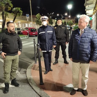 Ventimiglia: espone bottiglie di alcolici dopo le 22, esercizio di corso Genova multato dalla pattuglia notturna