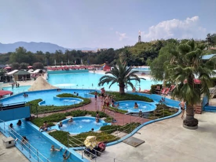 Gita acquatica gratuita alle Caravelle: partecipazione estesa anche ai ragazzi residenti a Camporosso di età compresa tra i 12 e i 14 anni Gita acquatica gratuita alle Caravelle: partecipazione estesa anche ai ragazzi residenti a Camporosso di età compresa tra i 12 e i 14 anni