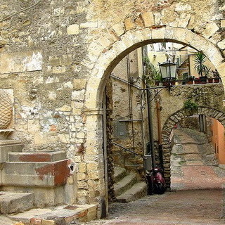 Sanremo: il commento del nostro lettore Giancarlo alle foto pubblicate dal sito Zingarate