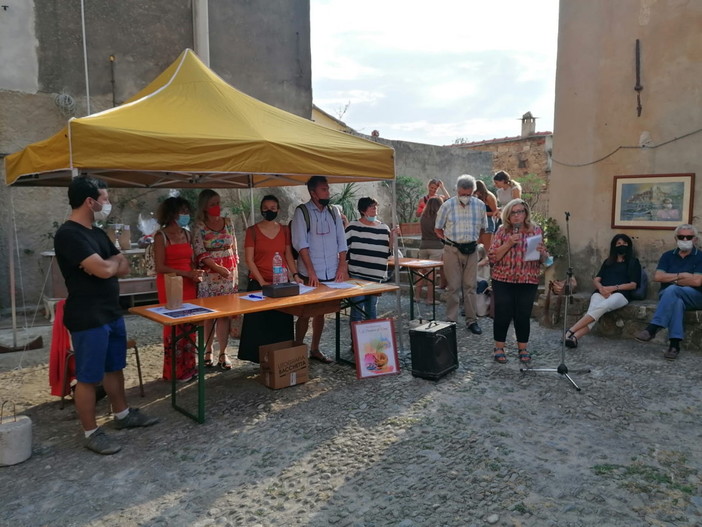 Cervo: concluso con successo il concorso estemporanea di pittura 'Pennello d’oro 2021': tutti i vincitori (foto) Cervo: concluso con successo il concorso estemporanea di pittura 'Pennello d’oro 2021': tutti i vincitori (foto)