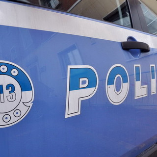 Ventimiglia: tenta di rubare un'auto in corso Limone Piemonte, algerino arrestato dalla Polizia