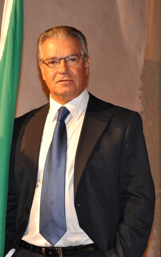 Riva Ligure: parcheggi a pagamento non utilizzati, la 'denuncia' del consigliere Paolo Balloni Riva Ligure: parcheggi a pagamento non utilizzati, la 'denuncia' del consigliere Paolo Balloni