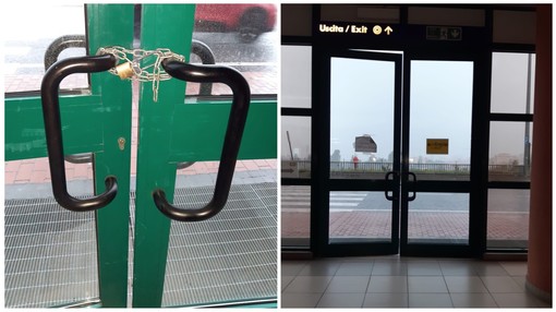 Taggia: porta della stazione chiusa con un catenaccio, la segnalazione di un lettore