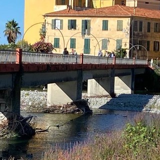 Ventimiglia: da domani scatta la pulizia e messa in sicurezza alla foce del fiume Roya Ventimiglia: da domani scatta la pulizia e messa in sicurezza alla foce del fiume Roya
