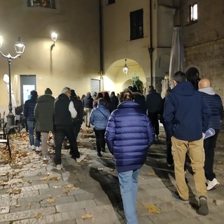 Sesta Passeggiata per la Sicurezza a Sanremo: cittadini e commercianti in piazza contro degrado e violenza