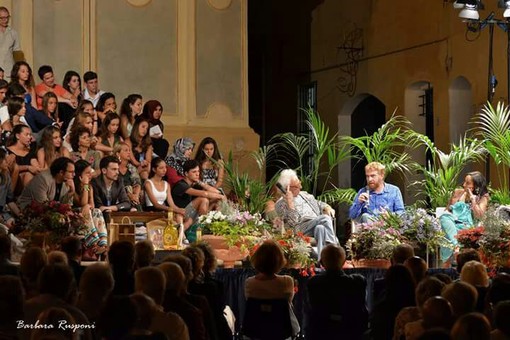 Cervo 'stregata' dal dibattito tra il campione Paolo Cognetti ed il commentatore Giampiero Mughini