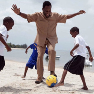 Morte di Pelè, il presidente della Regione Giovanni Toti:  “Addio al più grande, addio O Rei"