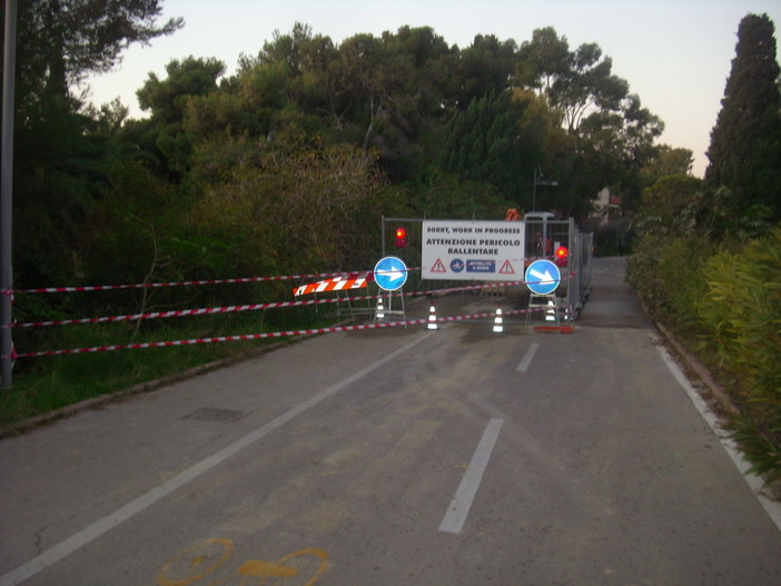 Sanremo: riaperta la pista ciclabile all'altezza del guasto, la strettoia lunedì sarà allargata ed asfaltata