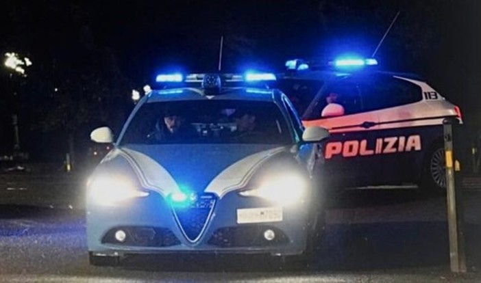 Ventimiglia, il bilancio del Commissariato durante le festività natalizie: 2.000 persone e 900 veicoli controllati, 3 arresti, 15 indagati
