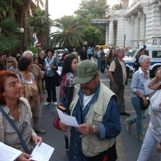 Sanremo: mancato incontro tra il 'popolo del pic-nic' ed il Sindaco, la mail di un'altra lettrice Sanremo: mancato incontro tra il 'popolo del pic-nic' ed il Sindaco, la mail di un'altra lettrice