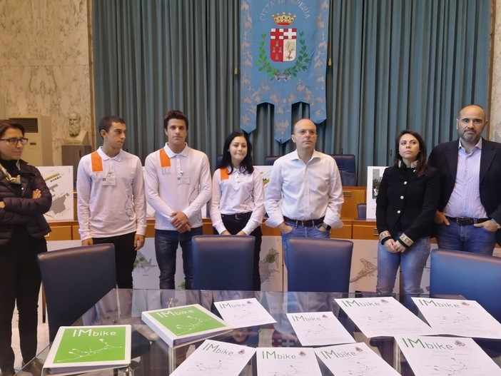 Imperia: presentato il progetto della nuova pista ciclabile. Il sindaco Capacci: 'Una volta realizzata cambierà il volto alla nostra città''