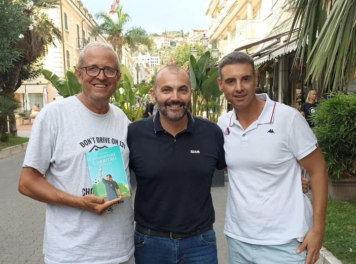 Il libro ‘Volevo fare l’arbitro’ di Federico Marchi sbarca al Bordighera Book Festival (Foto) Il libro ‘Volevo fare l’arbitro’ di Federico Marchi sbarca al Bordighera Book Festival (Foto)
