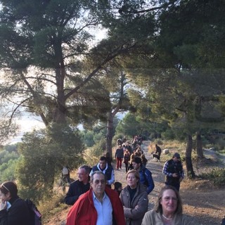 San Bartolomeo al Mare: grande successo per la tradizionale passeggiata del primo giorno dell'anno