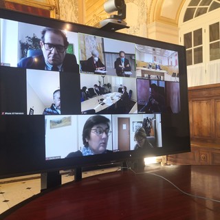 Piano vaccino Covid in provincia di Imperia: questa mattina riunione organizzativa, 7mila persone nella prima fase