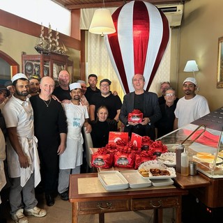 I panettoni della Croce Rossa Italiana al ristorante Byblos di Ospedaletti