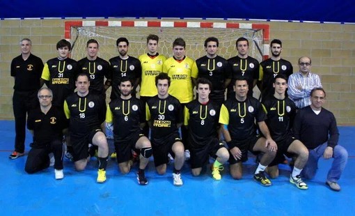 Pallamano Ventimiglia, ESCLUSIVO. Il Presidente Paola Nanni a tutto campo: “Il dover rinunciare la partecipazione alla Serie A2, è stata una scelta molto sofferta ma necessaria” Pallamano Ventimiglia, ESCLUSIVO. Il Presidente Paola Nanni a tutto campo: “Il dover rinunciare la partecipazione alla Serie A2, è stata una scelta molto sofferta ma necessaria”