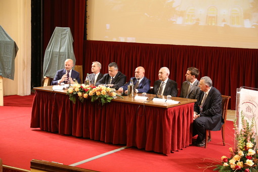 Sanremo: premio “Cento anni da qui…”, un riconoscimento all'eccellenza centenaria di Maserati, Fabbri e Menarini Sanremo: premio “Cento anni da qui…”, un riconoscimento all'eccellenza centenaria di Maserati, Fabbri e Menarini