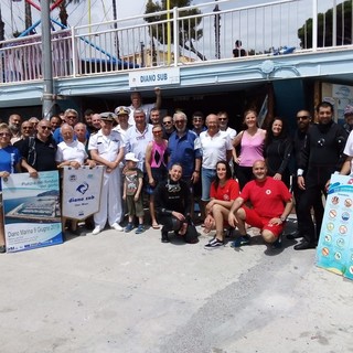 Pulizia dei fondali del porto di Diano Marina: tanti i partecipanti, ecco che cosa è stato trovato in mare