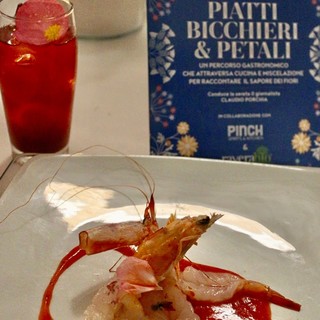 Vallecrosia: grande successo per la serata dedicata ai fiori eduli della Balena Bianca (Foto)